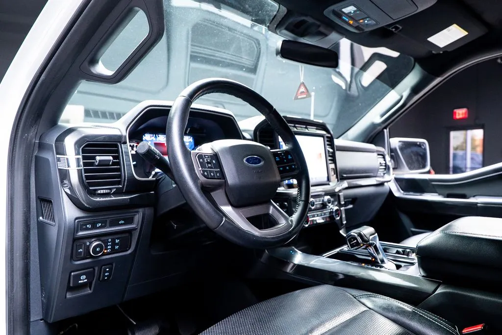 Ford F-150 photo 32