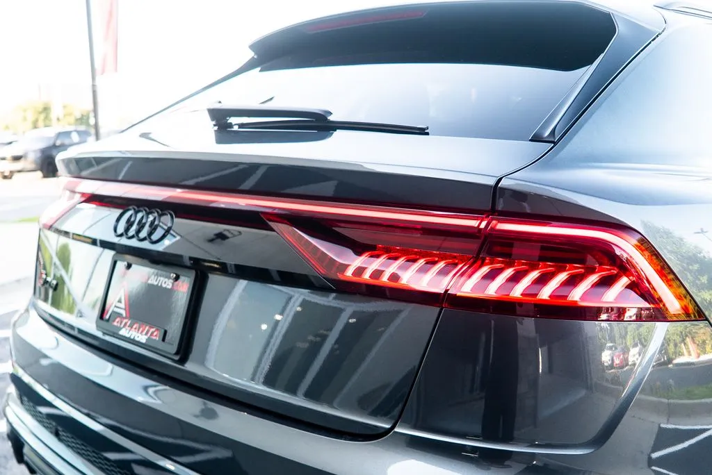 Audi SQ8 photo 15