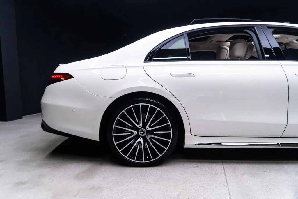 Mercedes-Benz S-Class photo 15