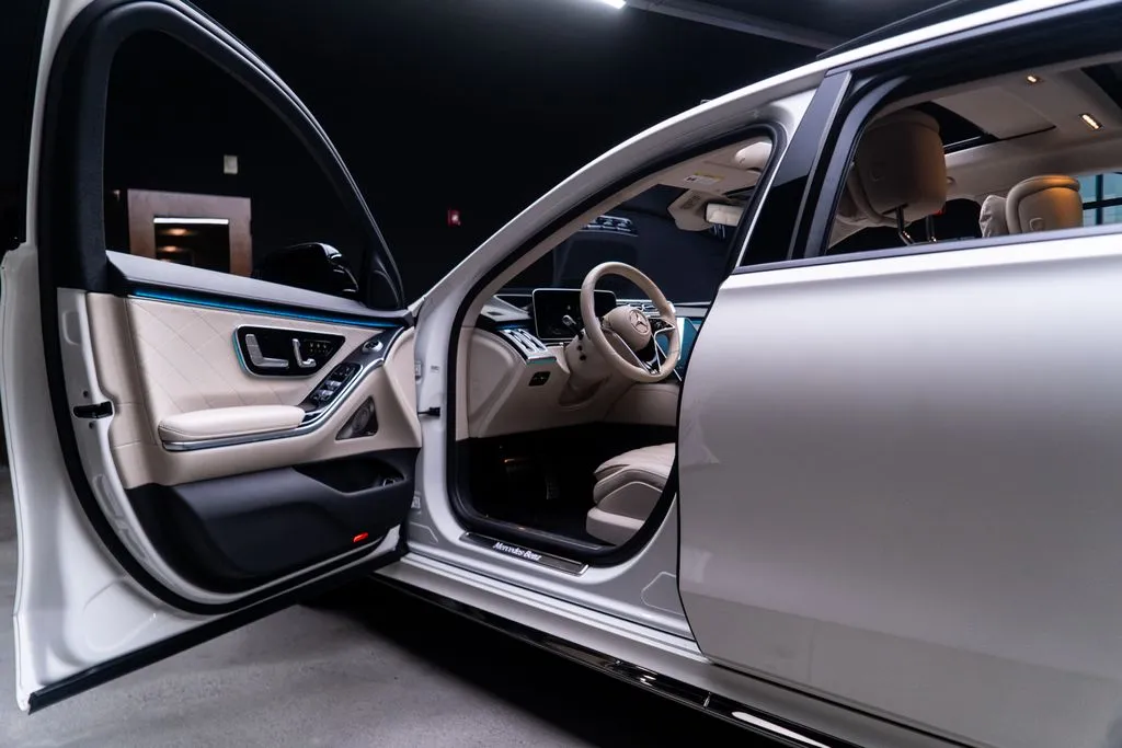 Mercedes-Benz S-Class photo 25