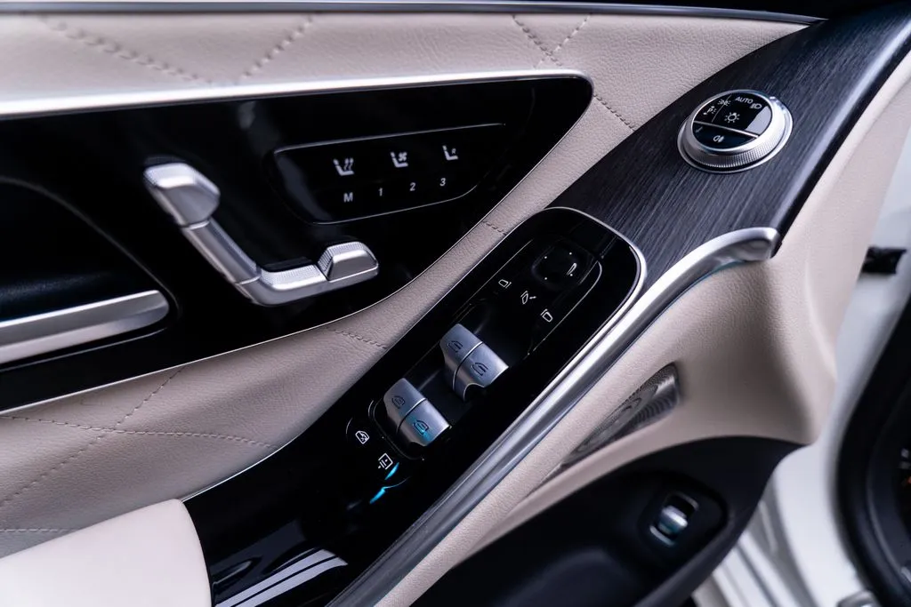 Mercedes-Benz S-Class photo 27
