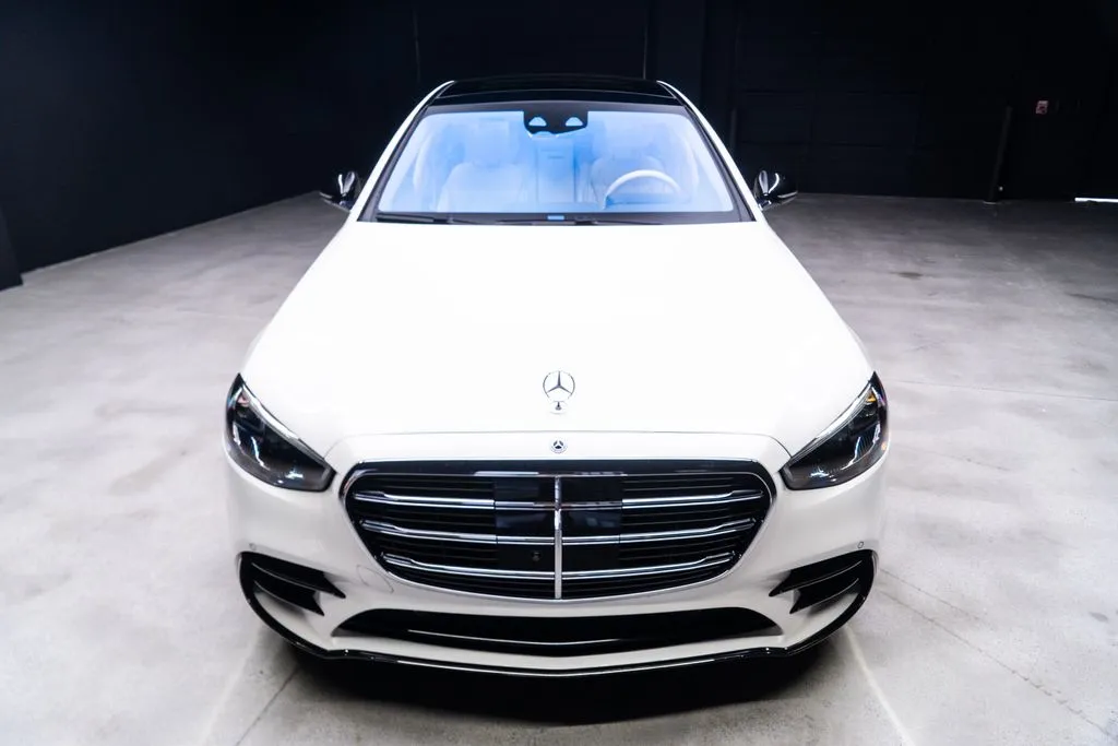 Mercedes-Benz S-Class photo 4