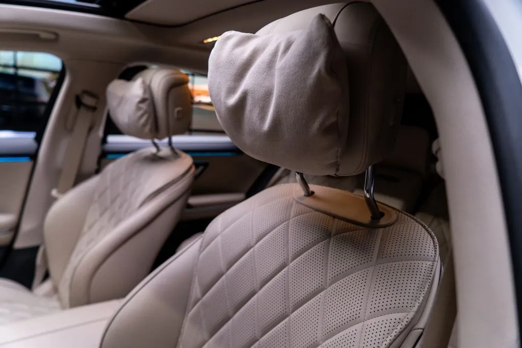 Mercedes-Benz S-Class photo 31