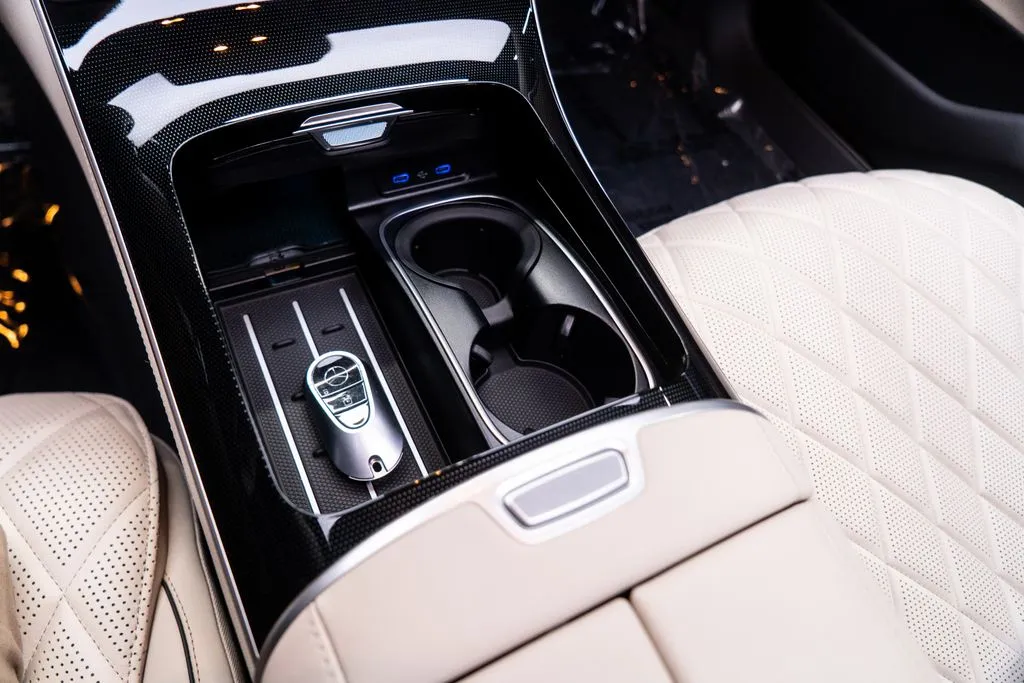 Mercedes-Benz S-Class photo 23