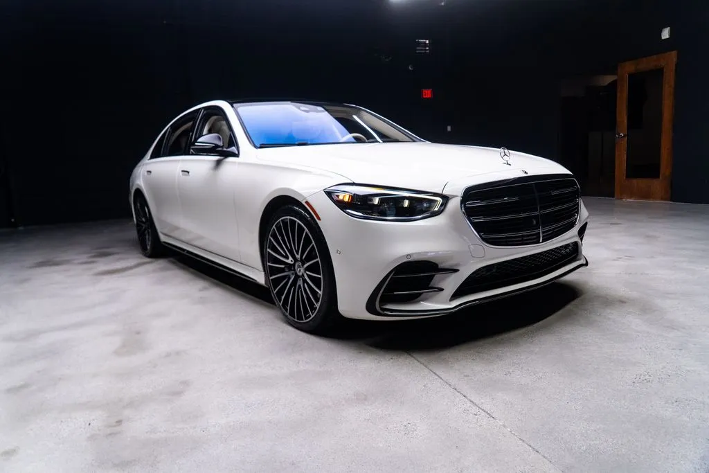 Mercedes-Benz S-Class photo 9