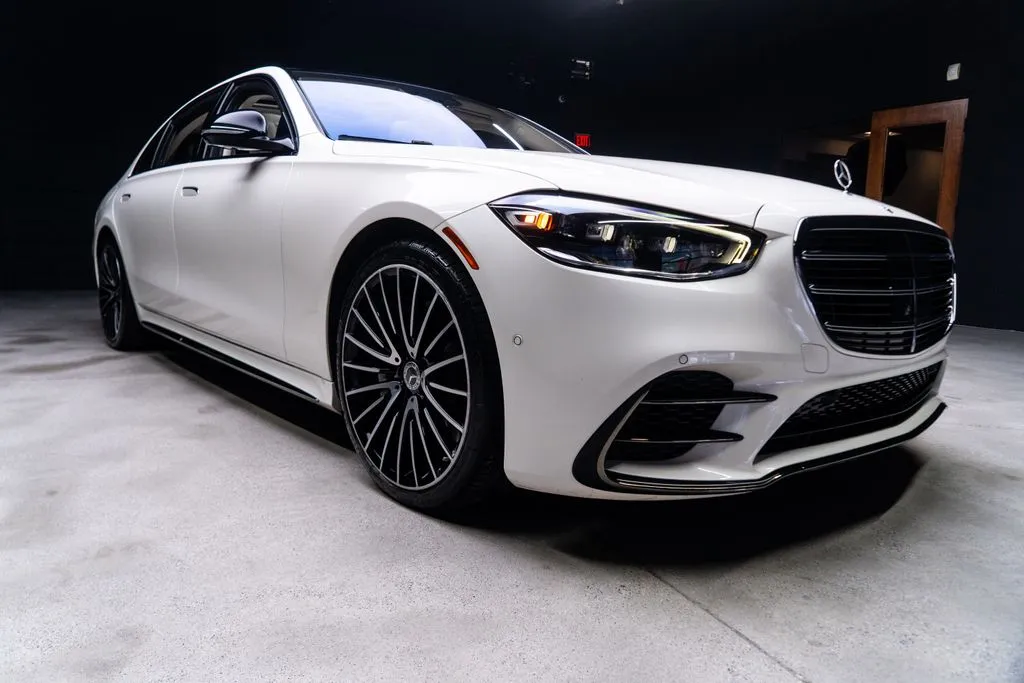 Mercedes-Benz S-Class photo 11