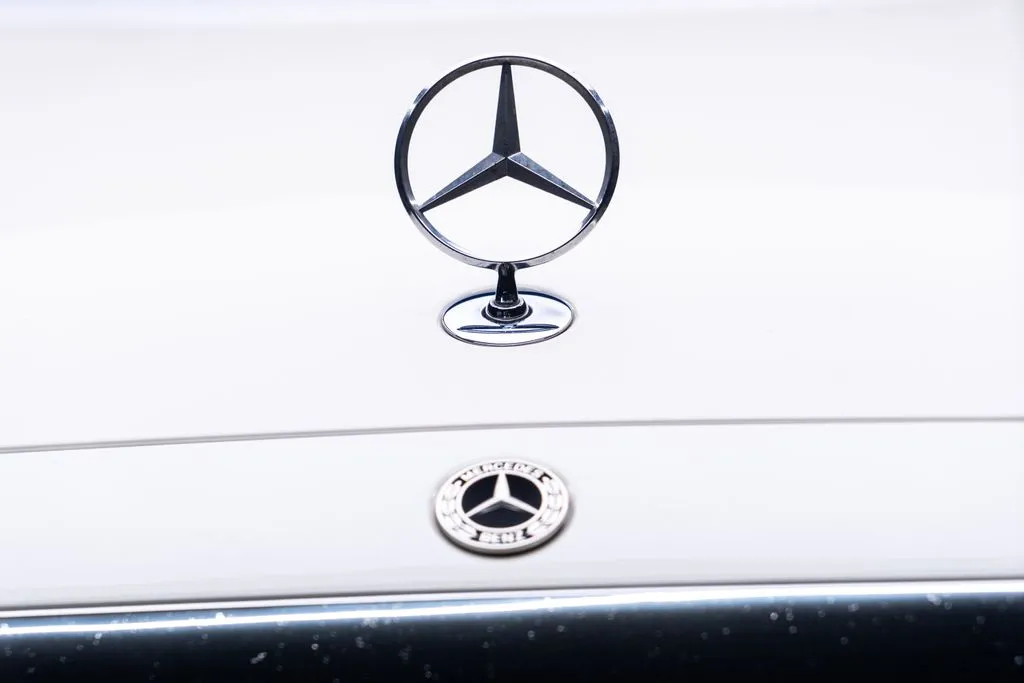 Mercedes-Benz S-Class photo 6