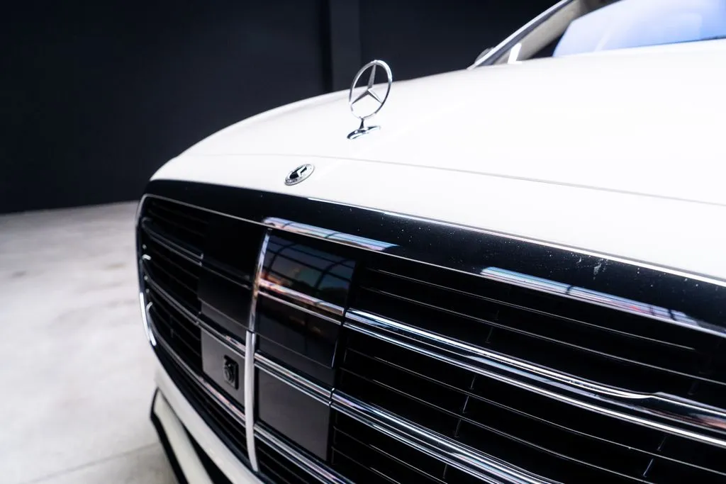 Mercedes-Benz S-Class photo 5