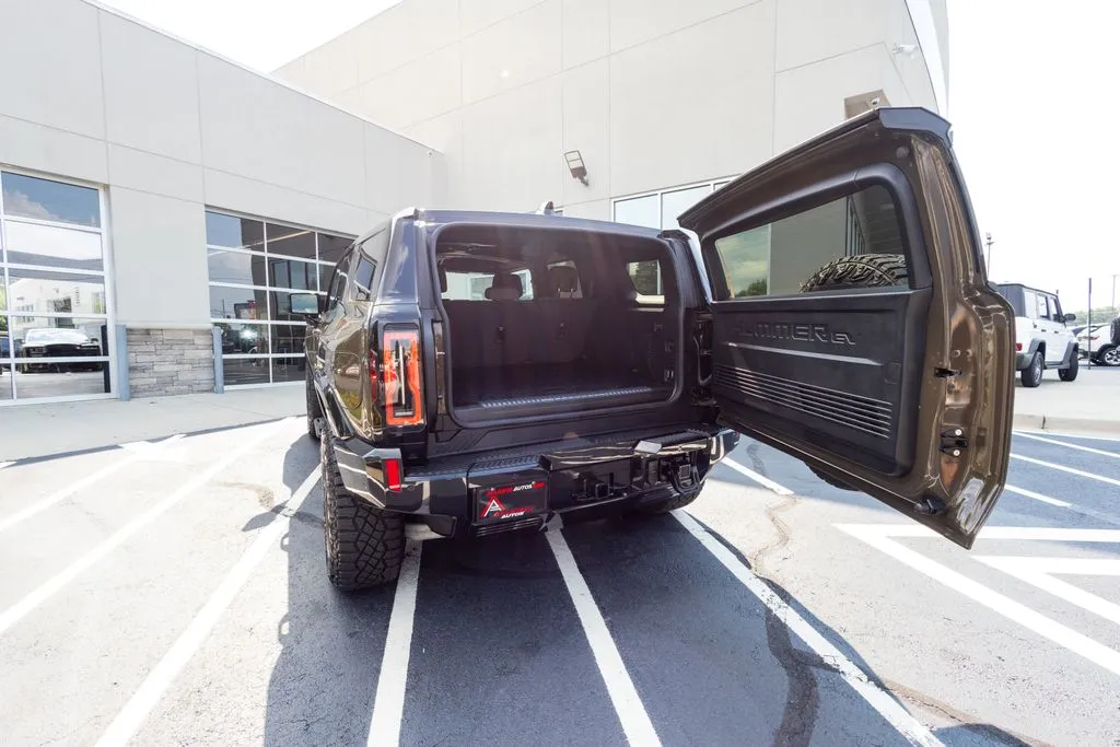 GMC Hummer EV SUV photo 58