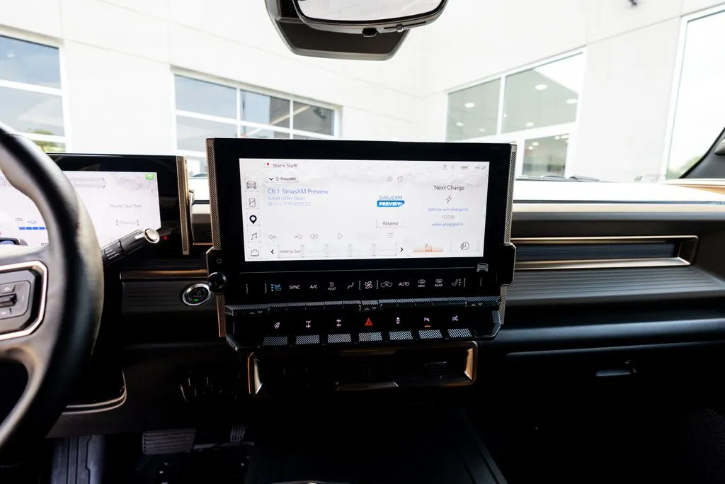 GMC Hummer EV SUV photo 33