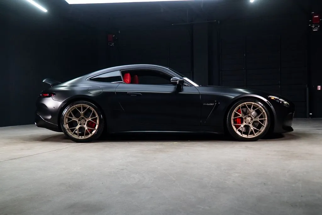 Mercedes-Benz AMG GT photo 11