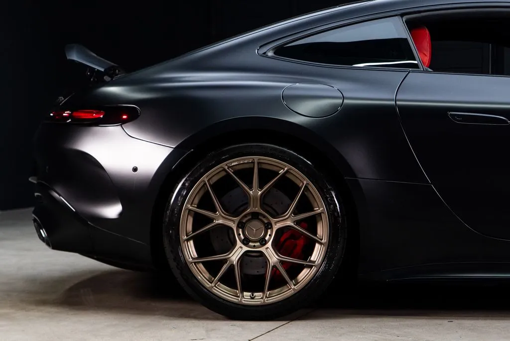 Mercedes-Benz AMG GT photo 18