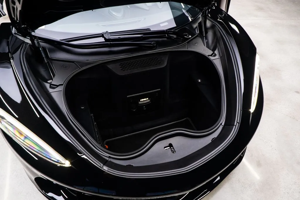 McLaren GT photo 7
