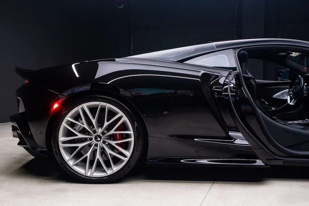 McLaren GT photo 20