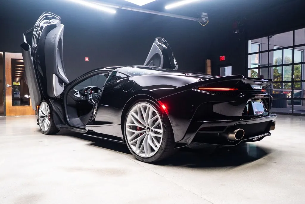 McLaren GT photo 28