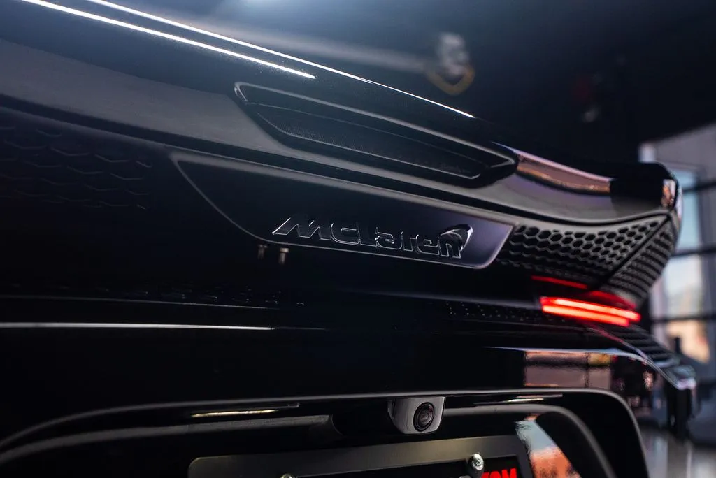 McLaren GT photo 27
