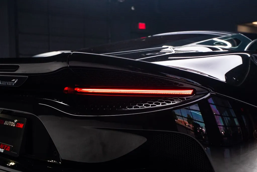 McLaren GT photo 21