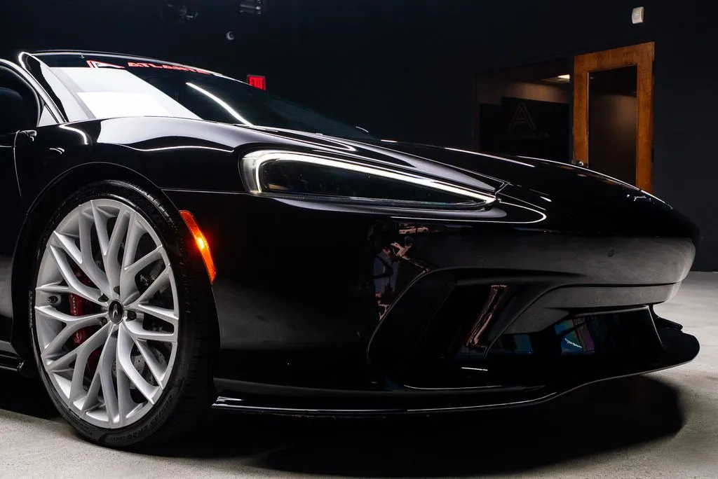 McLaren GT photo 11