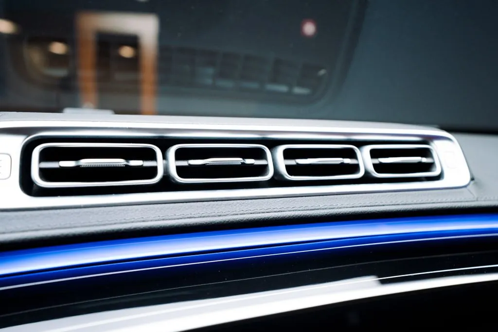 Mercedes-Benz S-Class photo 41