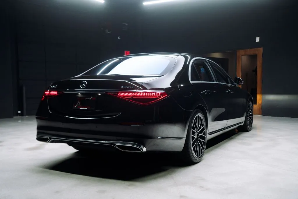 Mercedes-Benz S-Class photo 18