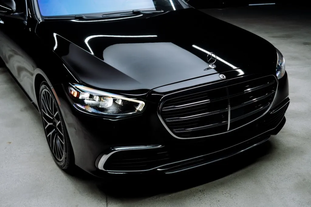 Mercedes-Benz S-Class photo 7