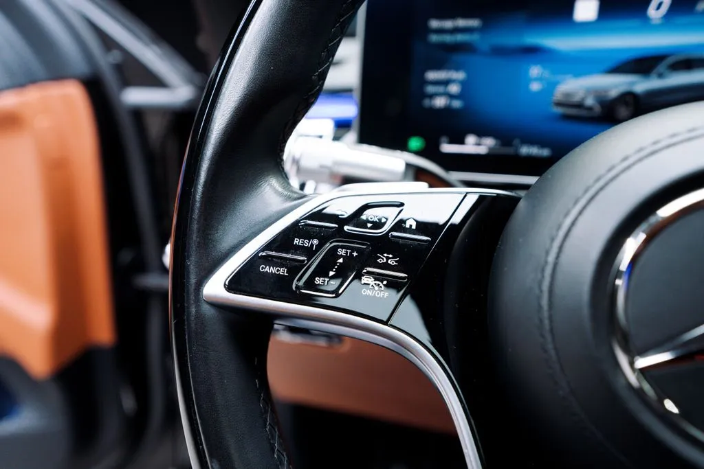Mercedes-Benz S-Class photo 34