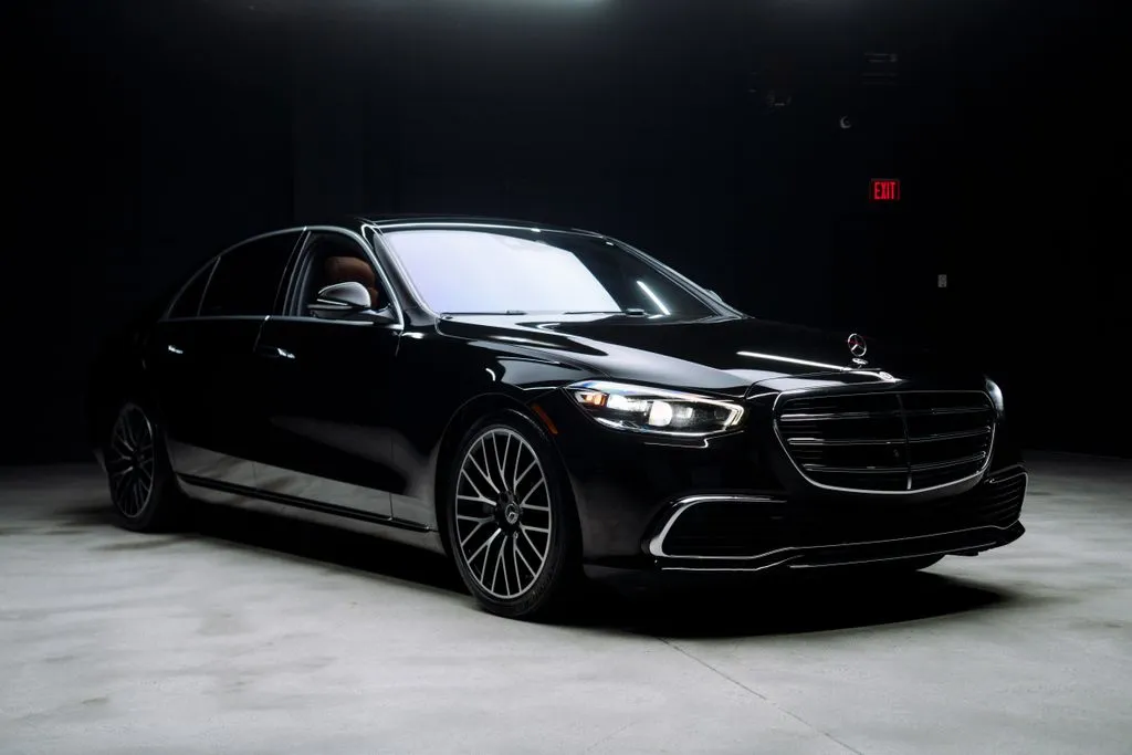 Mercedes-Benz S-Class photo 8