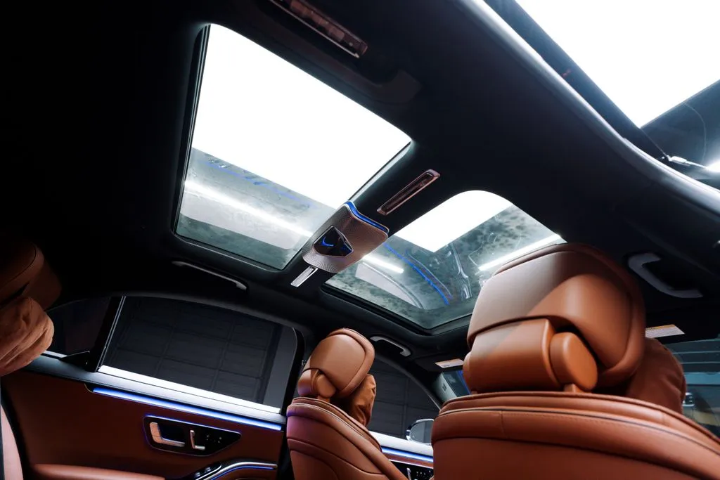 Mercedes-Benz S-Class photo 49