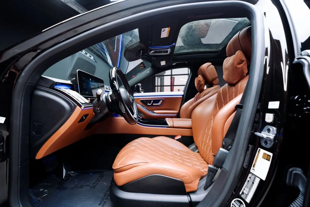 Mercedes-Benz S-Class photo 30