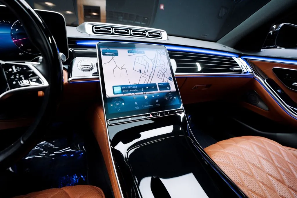 Mercedes-Benz S-Class photo 38