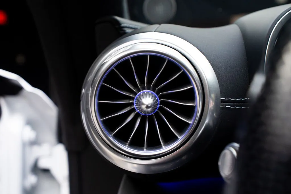 Mercedes-Benz SL-Class photo 38