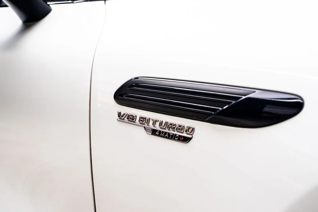 Mercedes-Benz SL-Class photo 17