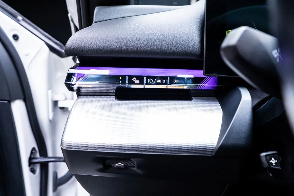 BMW i5 photo 34