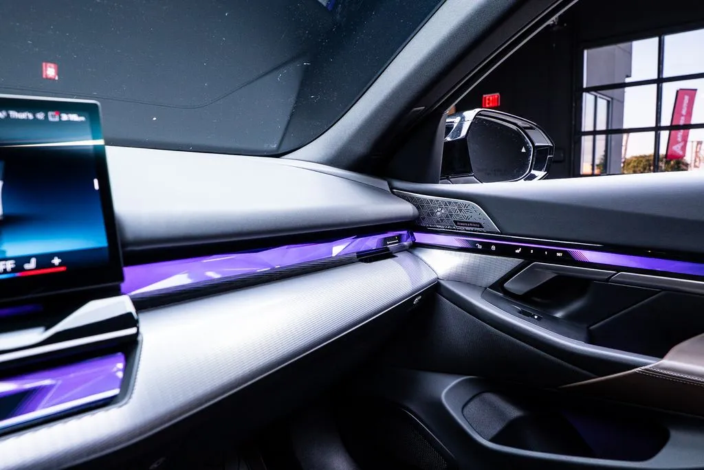 BMW i5 photo 46
