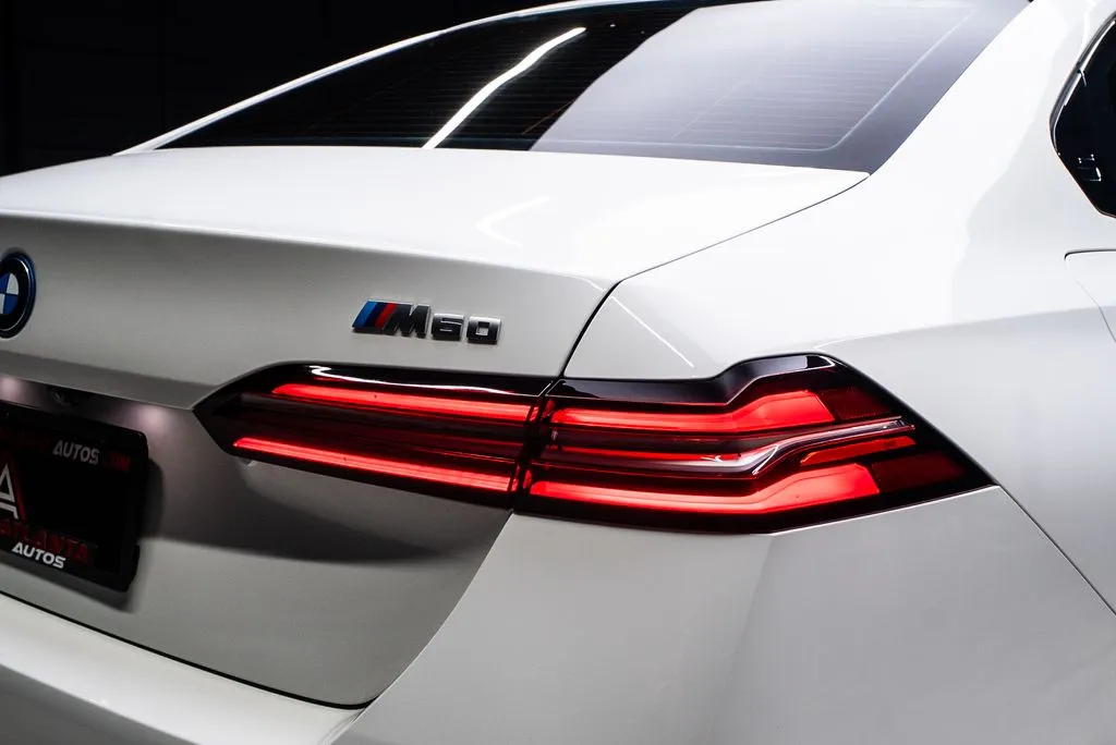 BMW i5 photo 19