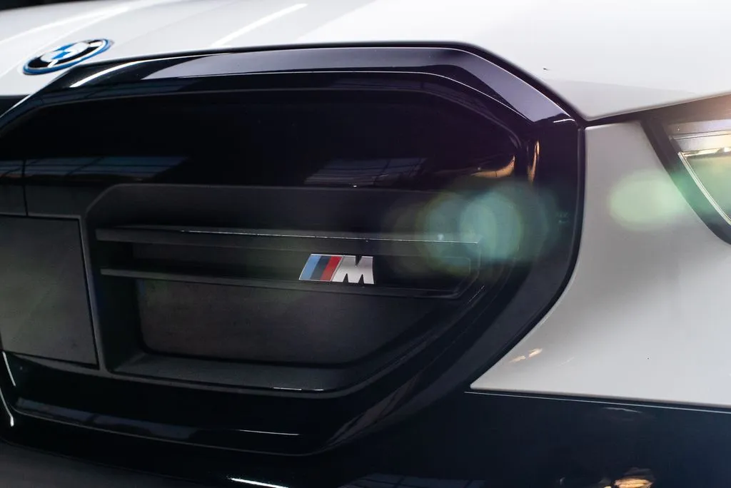 BMW i5 photo 7