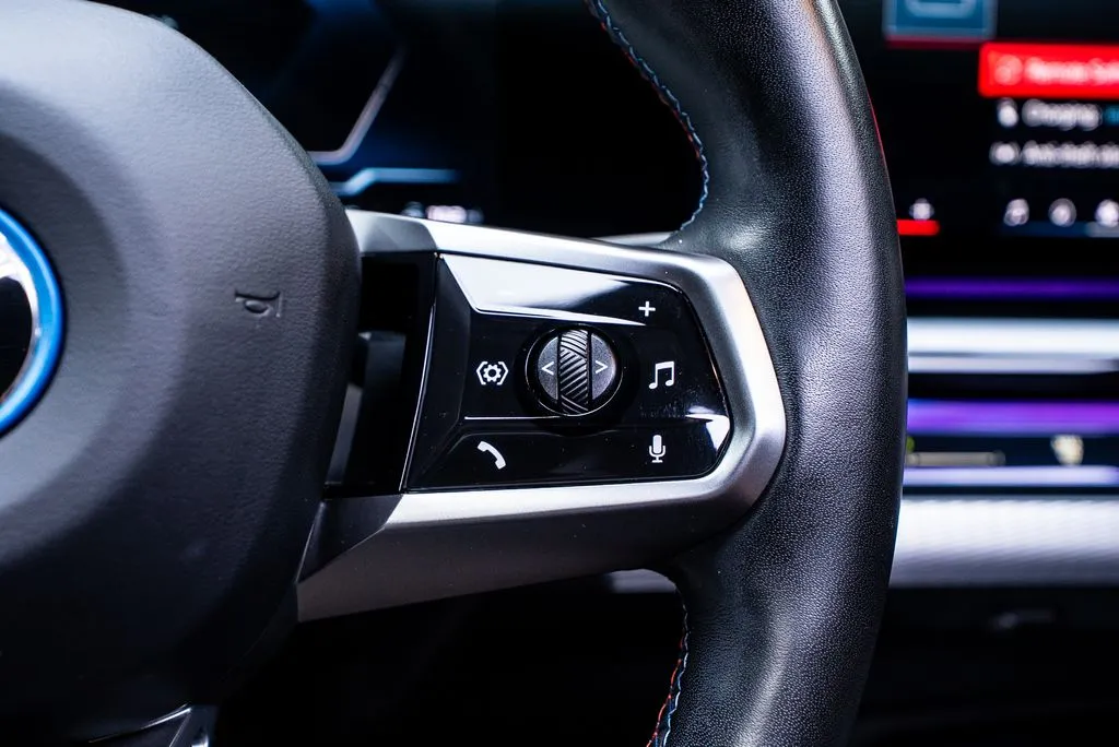 BMW i5 photo 37