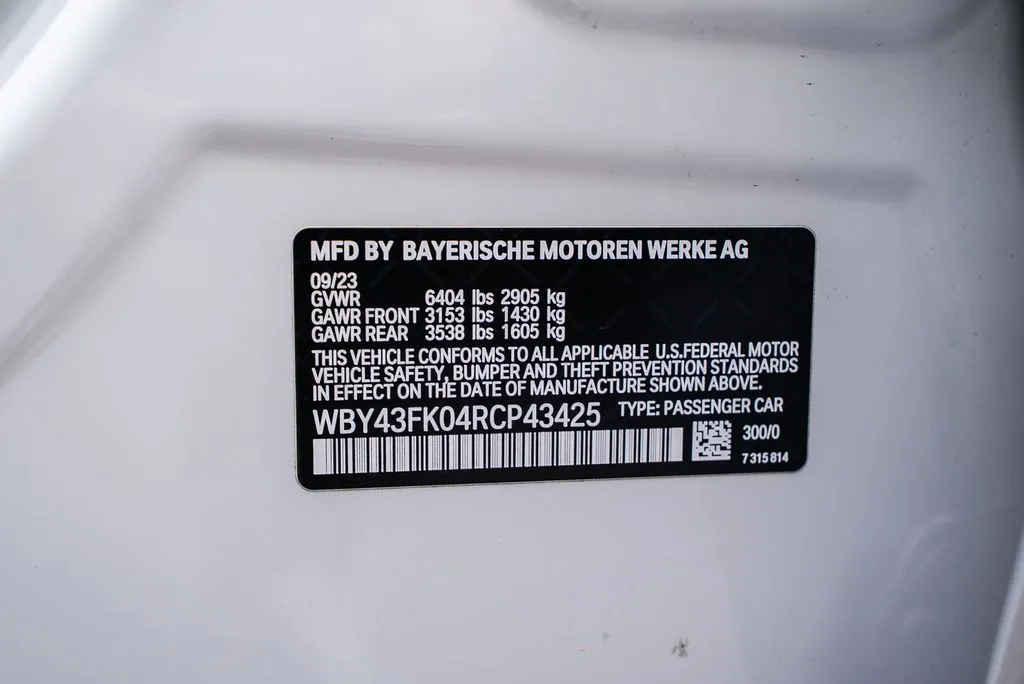 BMW i5 photo 56