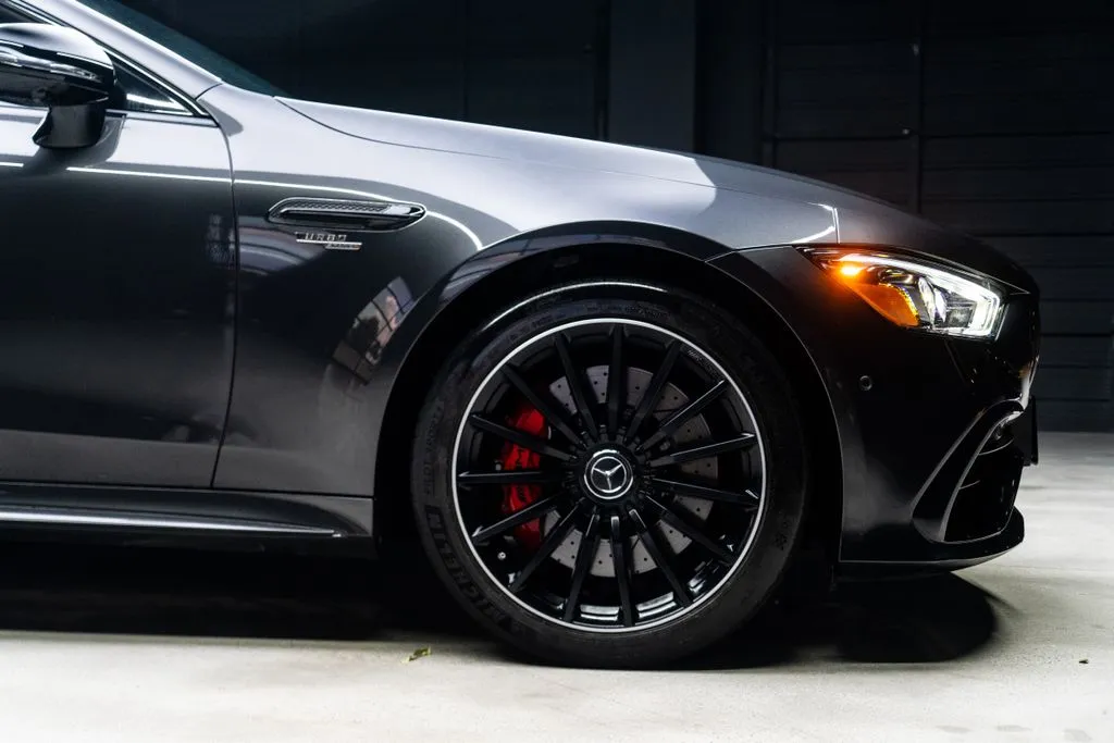 Mercedes-Benz AMG GT 43 photo 11