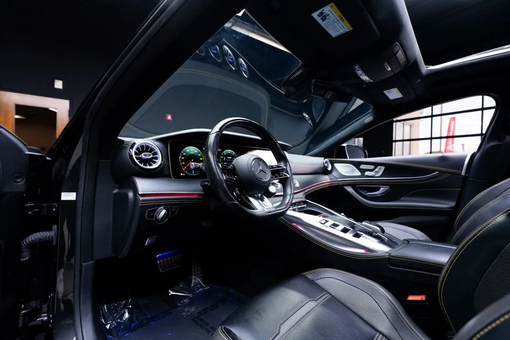Mercedes-Benz AMG GT 43 photo 34