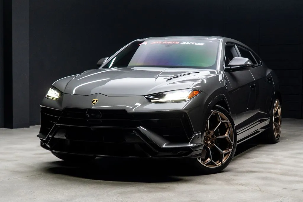 Lamborghini Urus photo 2