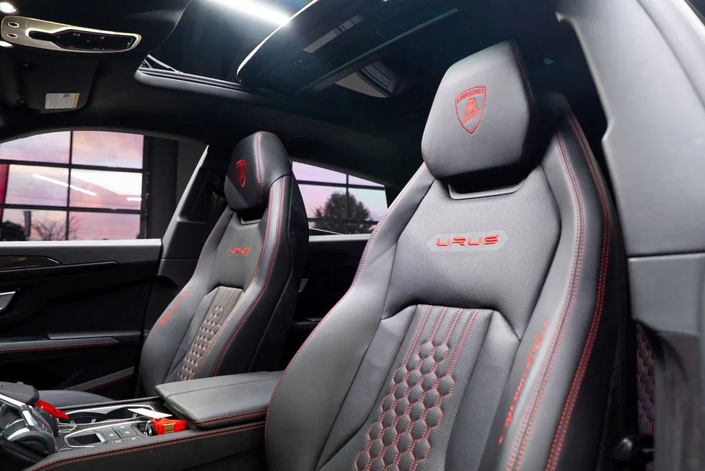 Lamborghini Urus photo 37