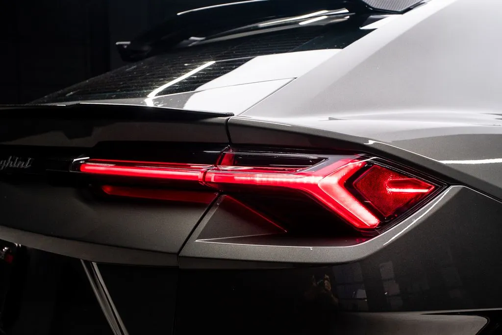 Lamborghini Urus photo 23