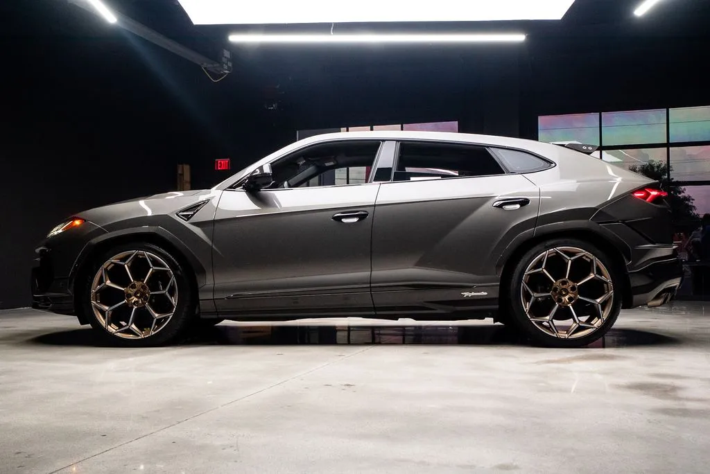 Lamborghini Urus photo 31