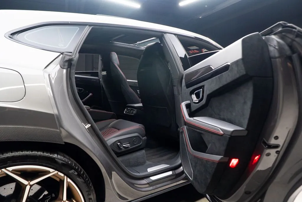 Lamborghini Urus photo 61