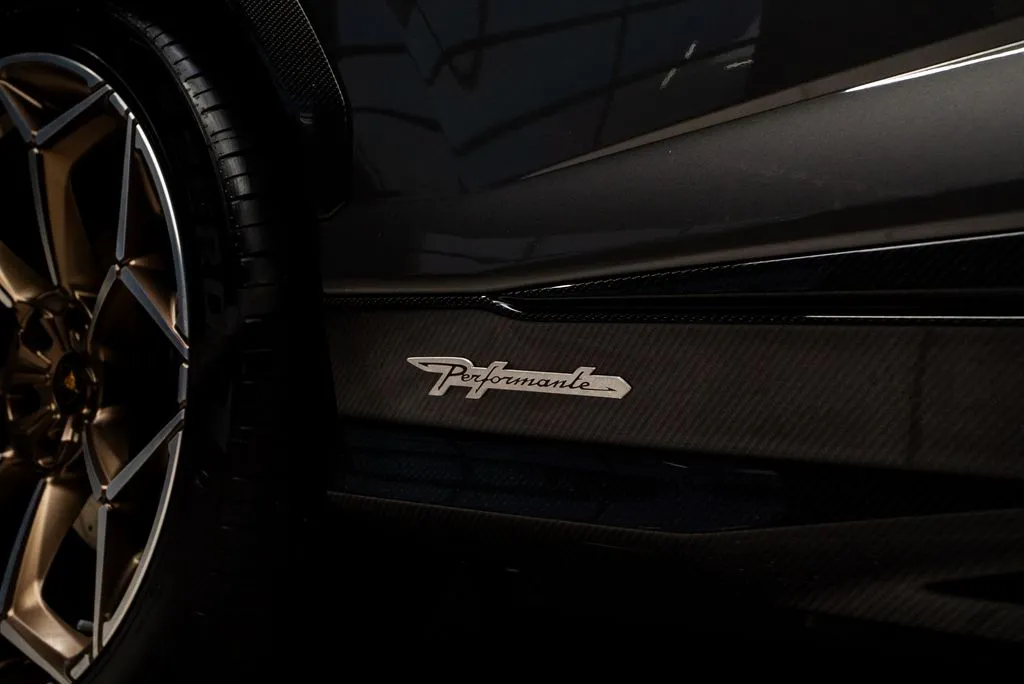 Lamborghini Urus photo 20