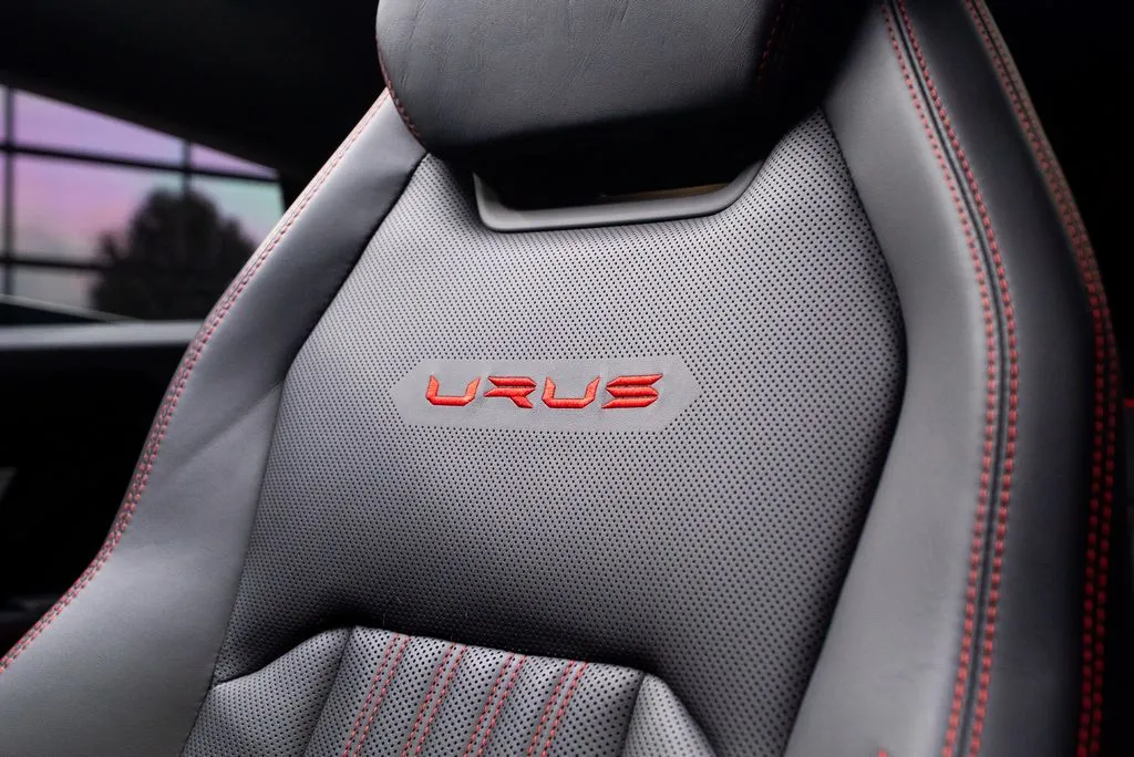 Lamborghini Urus photo 38
