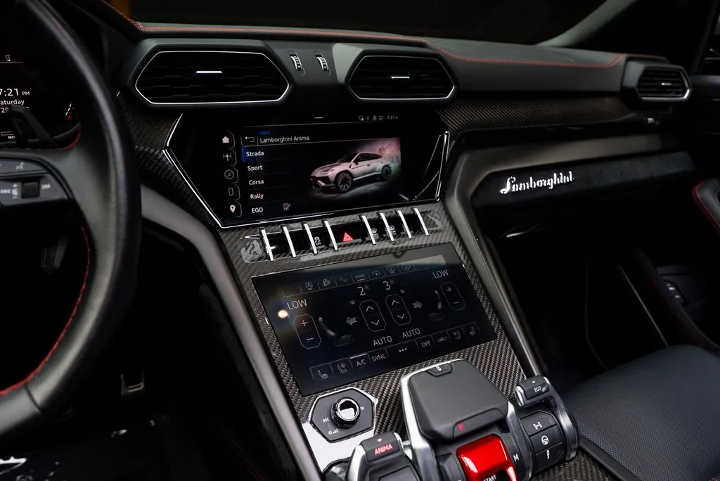Lamborghini Urus photo 46