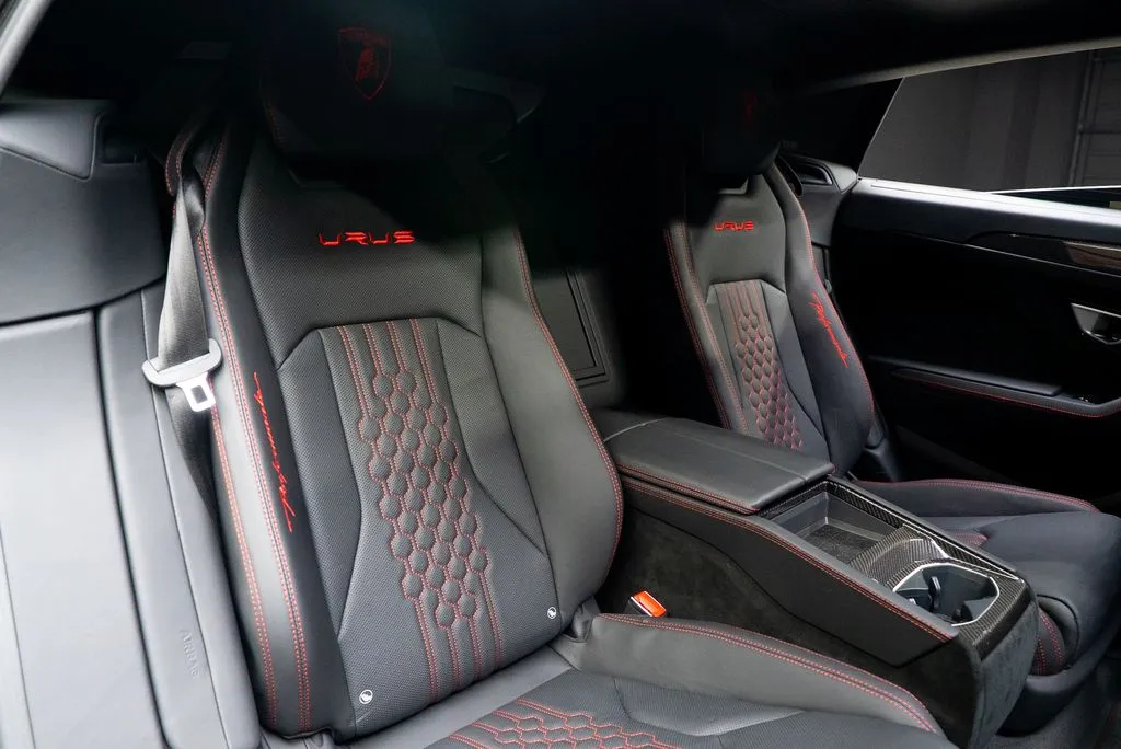 Lamborghini Urus photo 58