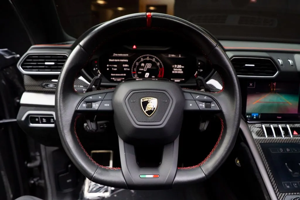 Lamborghini Urus photo 41
